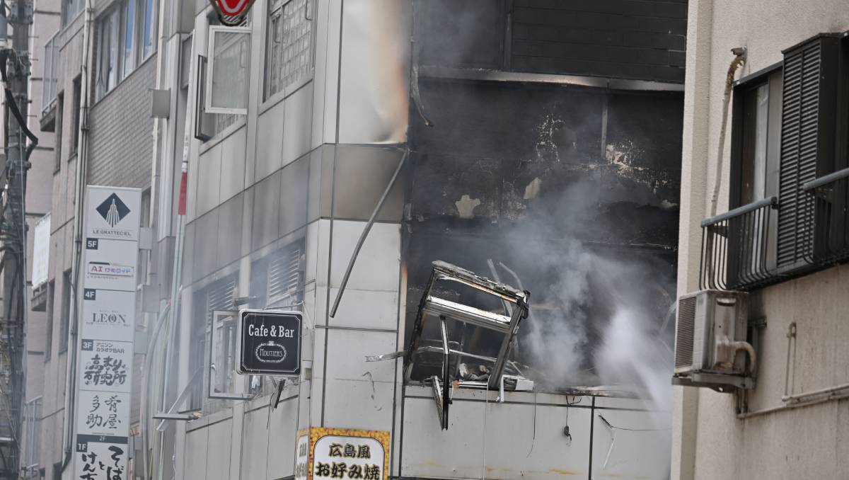 La explosión provocó un incendio en el restaurante. (AFP).