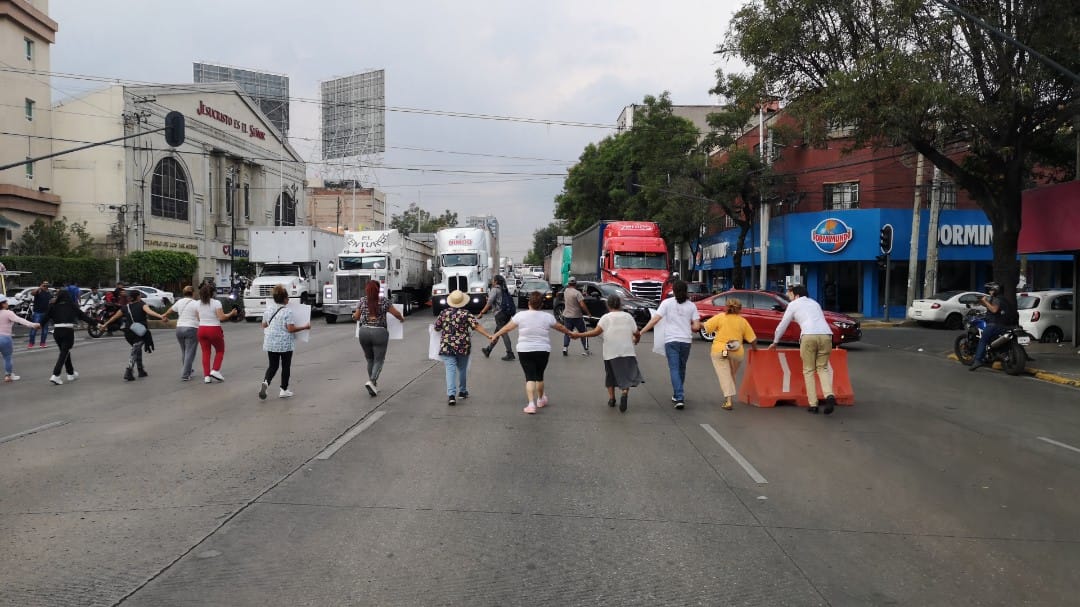 Los manifestantes exigen la colocación de un semáforo. | Especial