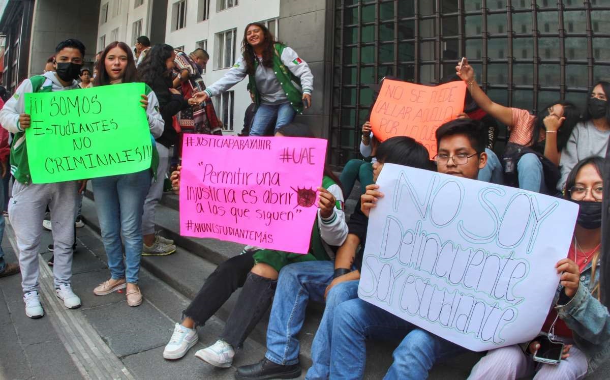 Tras agresión a estudiante de universidad, cesan a policías de Puebla | Melanie Torres