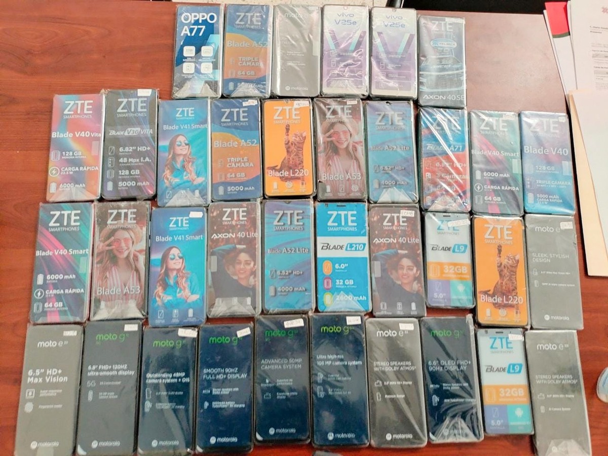 Celulares robados tras asalto en Apan.