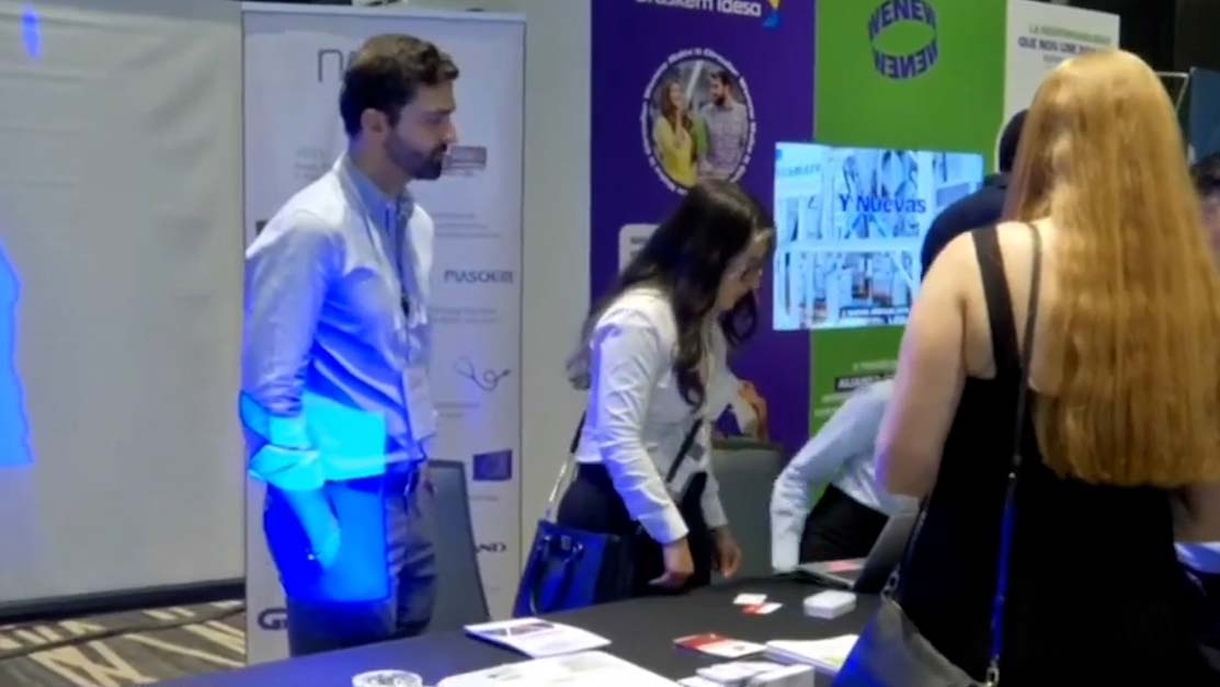 Deliberan expertos sobre el futuro de un plástico sostenible