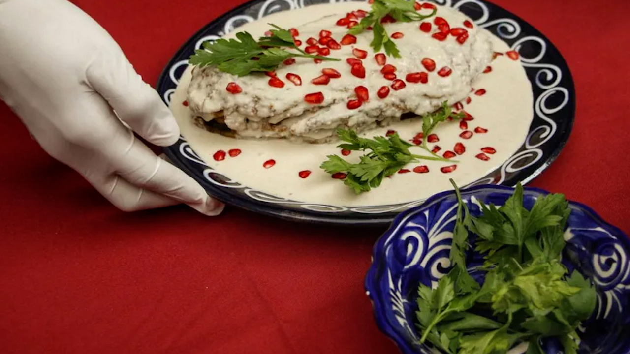 Restaurantes de Puebla listos para venta de chile en nogada