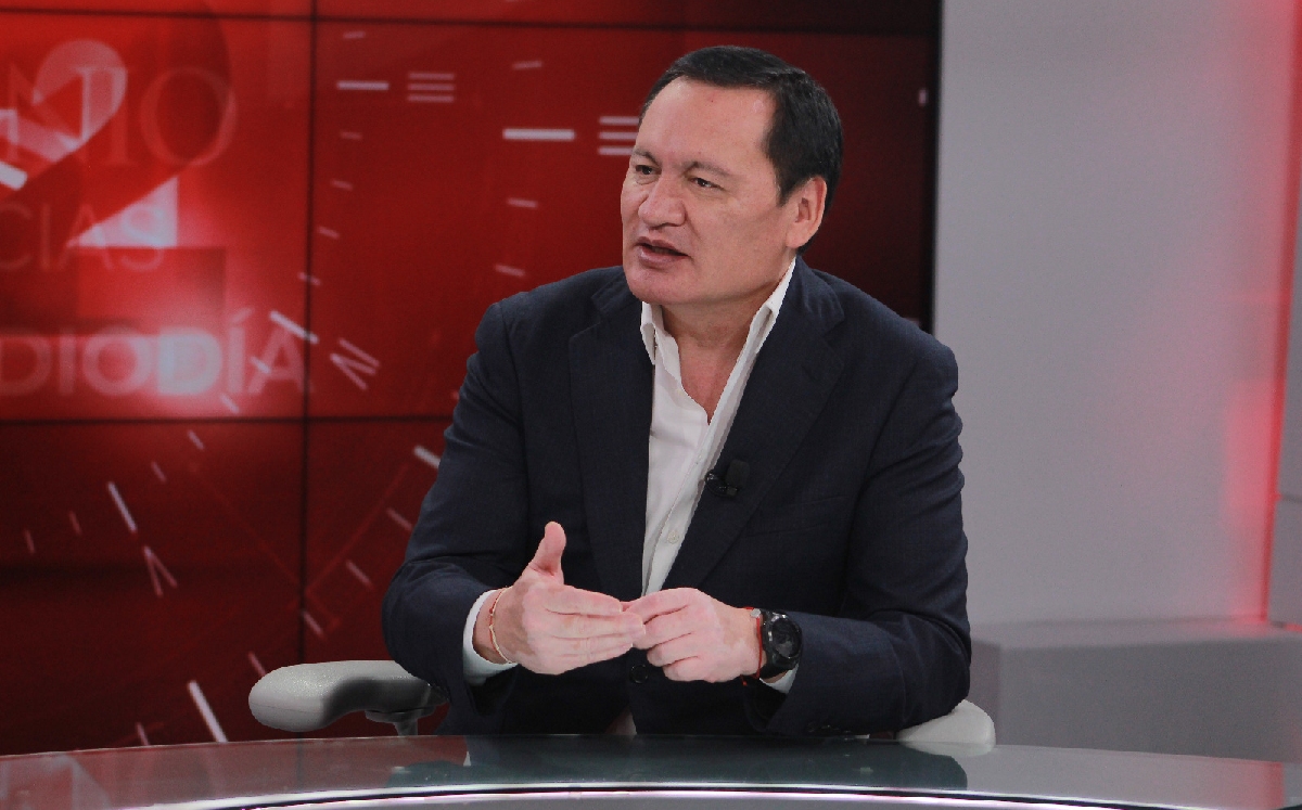 El senador Miguel Ángel Osorio Chong en el noticiario de Carlos Zúñiga. | Daniel López