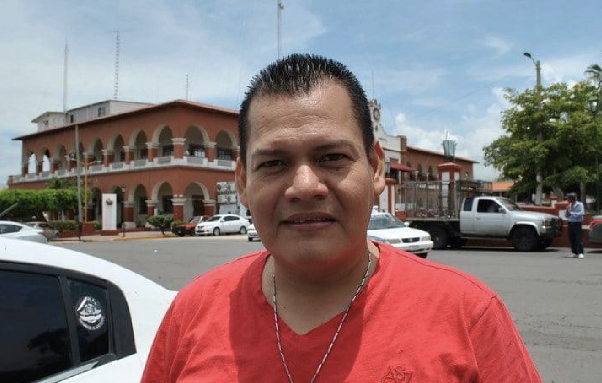 El activista Julio Cesar Acosta permanece hospitalizado desde la madrugada (Foto: Twitter/@azucenau)