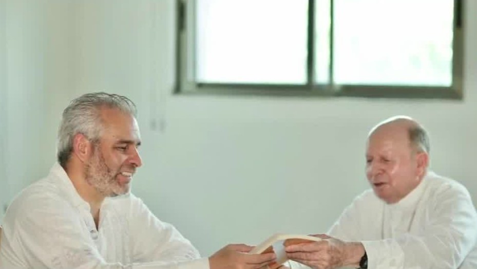 Gobernador de Michoacán y obispo de Apatzingán se unen por el bienestar de la población necesitada