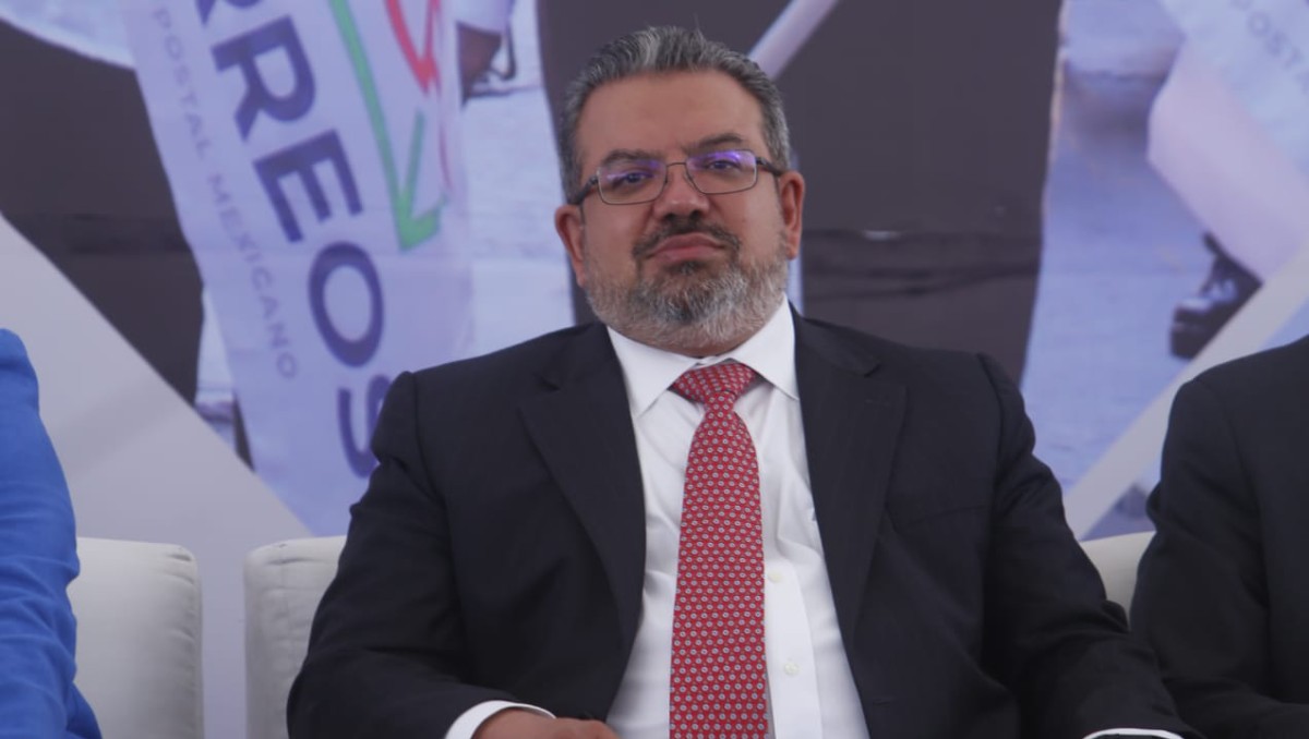 Jorge Nuño, titular de la SICT, en la entrega de unidades para la renovación del parque vehicular del Servicio Postal Mexicano. Foto: Ariana Pérez