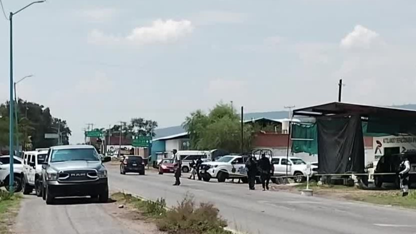 Policía y civil son asesinados en autolavado de Tarimoro, Guanajuato