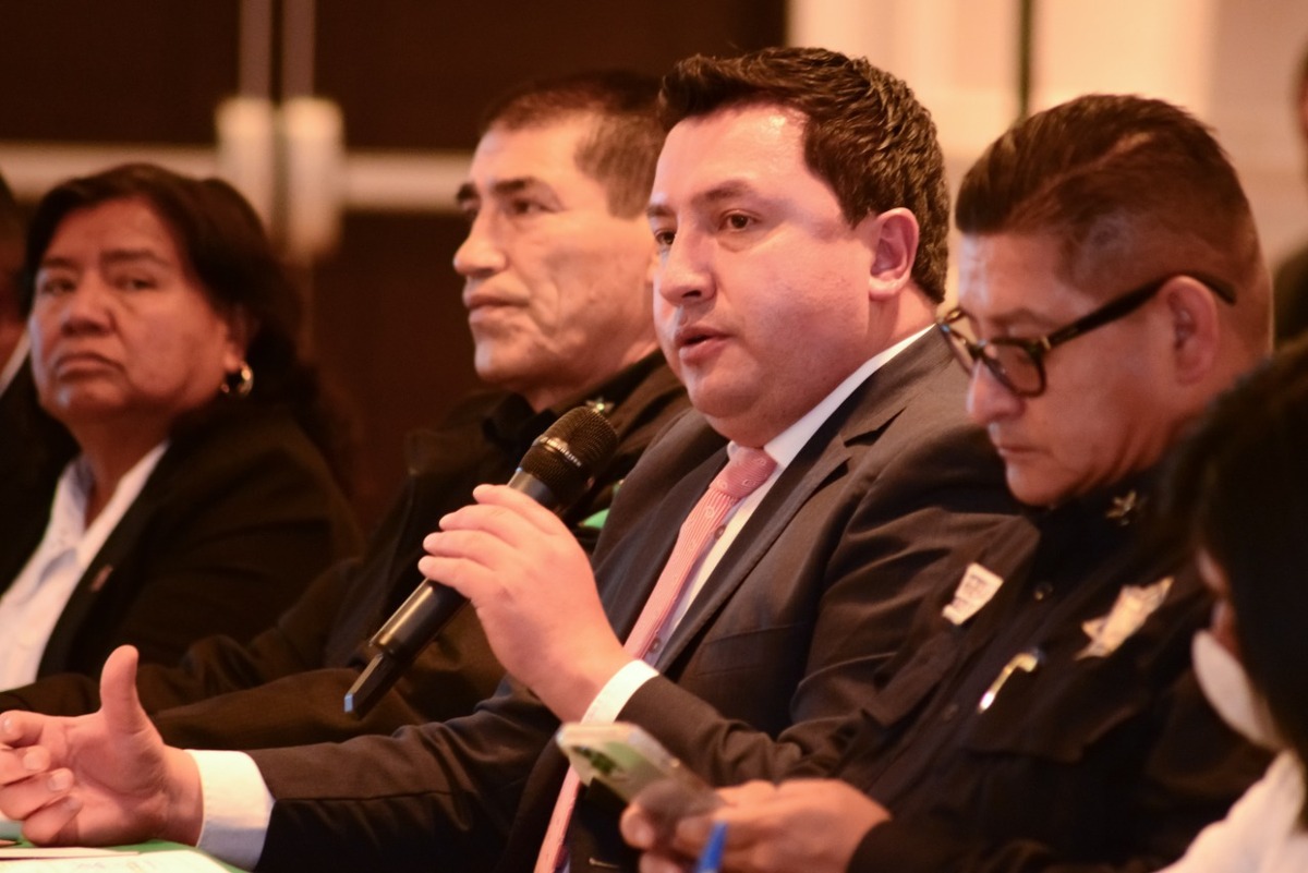 Sueldos invisibles del presidente municipal de Lerma (@miguelarponce)