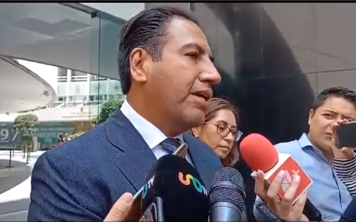 El ex presidente del Senado, Eduardo Ramírez, en una rueda de prensa. | Especial