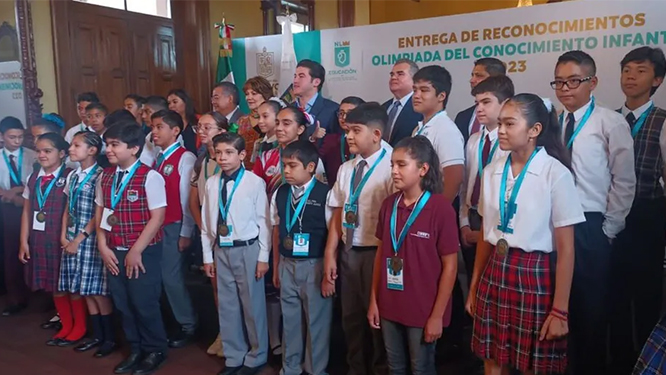 Reconocen a 29 estudiantes por puntajes en la 'Olimpiada del Conocimiento' en Nuevo León