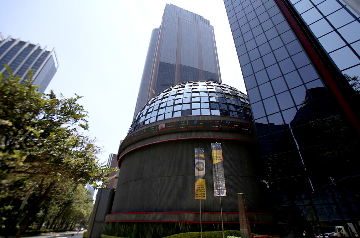 Sede de la Bolsa Mexicana de Valores en Ciudad de México. | Ariana Pérez