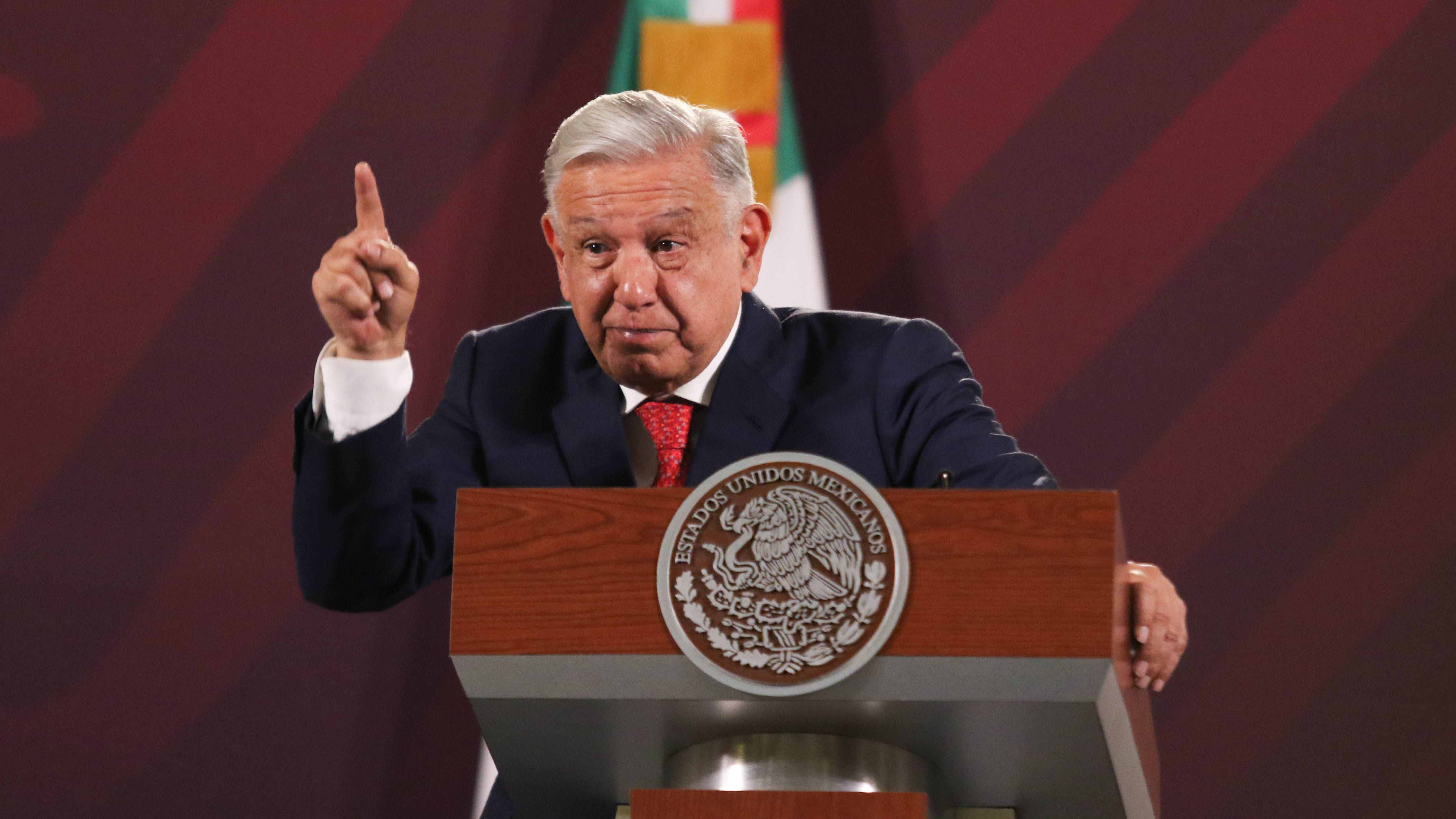 No debe haber censura: AMLO sobre cancelación de Francisco Céspedes