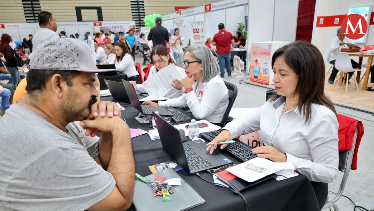 Atención del personal de Infonavit a trabajadores en Tamaulipas.