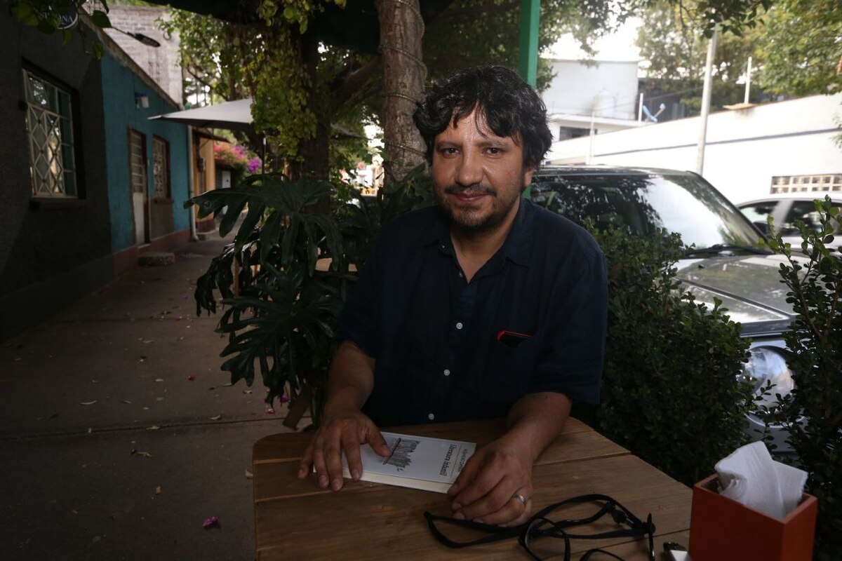 El escritor chileno Alejandro Zambra. (Foto: Jorge Carballo)