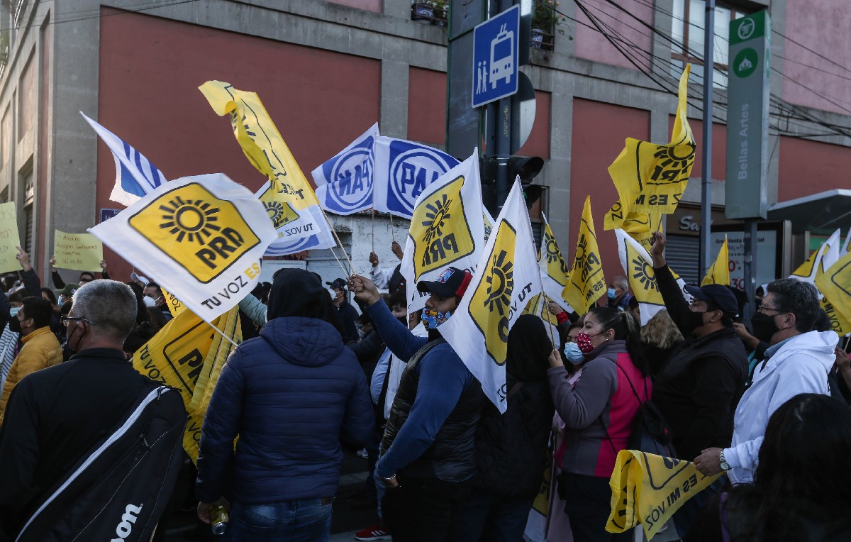 Simpatizantes del PAN y del PRD en calles del Centro Histórico (Archivo)