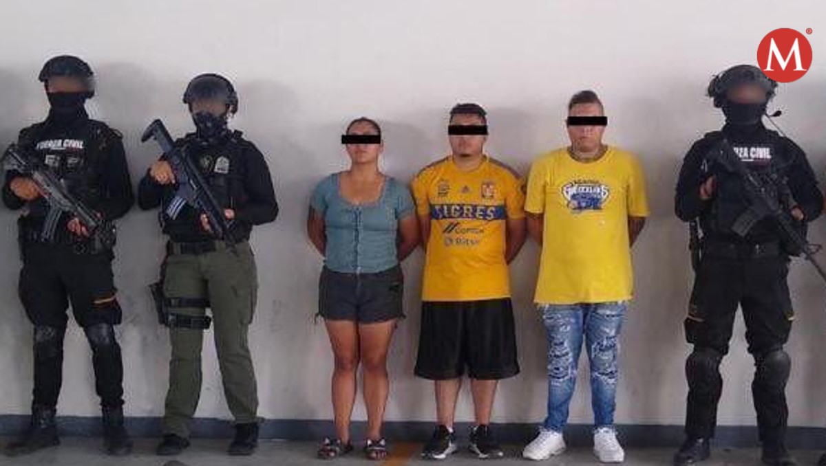 49 bolsas de piedra, 2 bolsas de cristal, 16 bolsas de cocaína en polvo, fueron algunas de las cosas que se les encontró. Foto: Especial