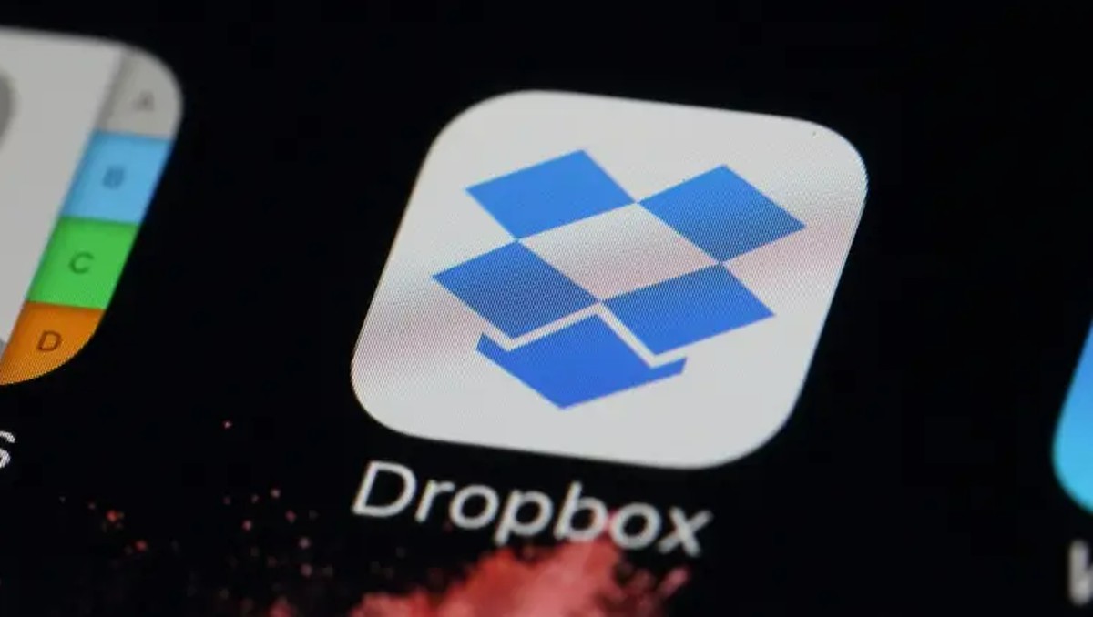 Dropbox es un servicio de alojamiento de archivos multiplataforma en la nube. | Shutterstock