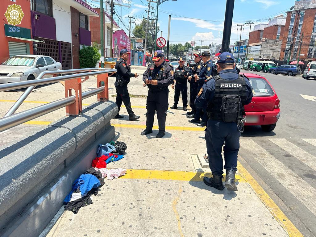 Una denuncia alertaba de una mochila sospechosa al exterior del lugar.