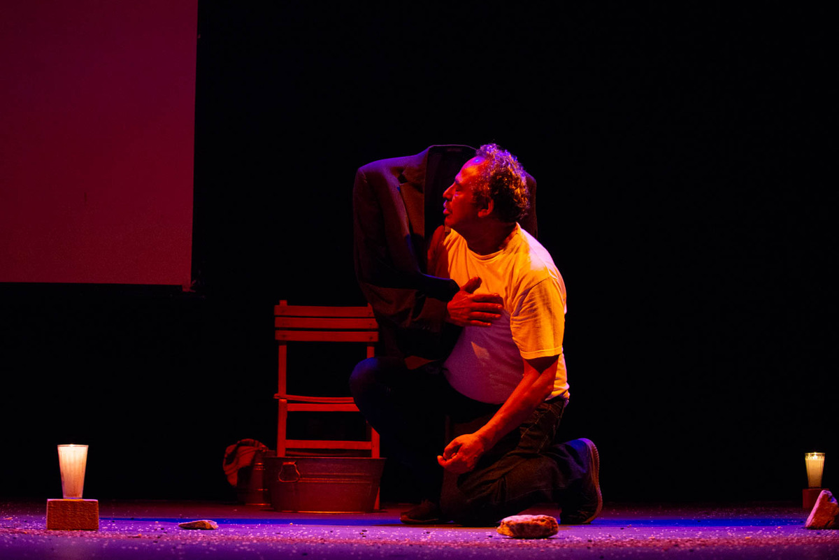 "Es un desafío enfrentar el escenario sin alguien más ahí", dice el coordinador nacional de Teatro del INBAL. (Foto: Gloria Minauro)