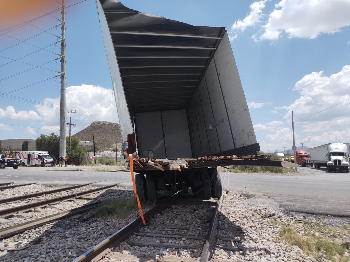 El tráiler se dirigía con destino a Nuevo Laredo, Tamaulipas.
