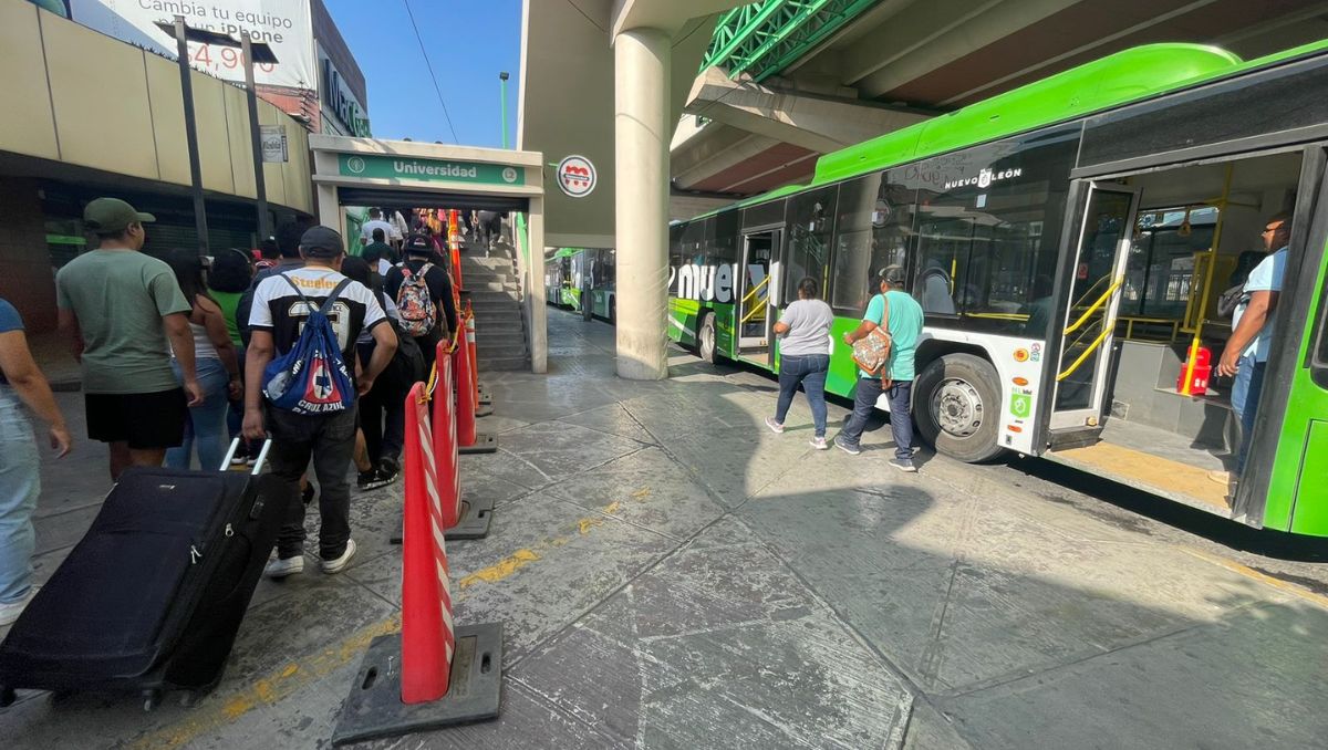 Línea 2 del Metro de Monterrey. Víctor González