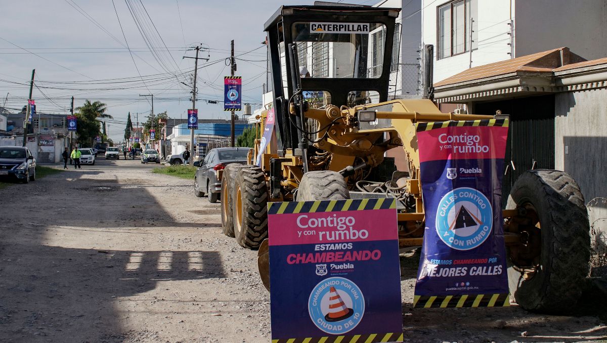 Eduardo Rivera pone en marcha pavimentación de calles en Puebla- Grupo ...