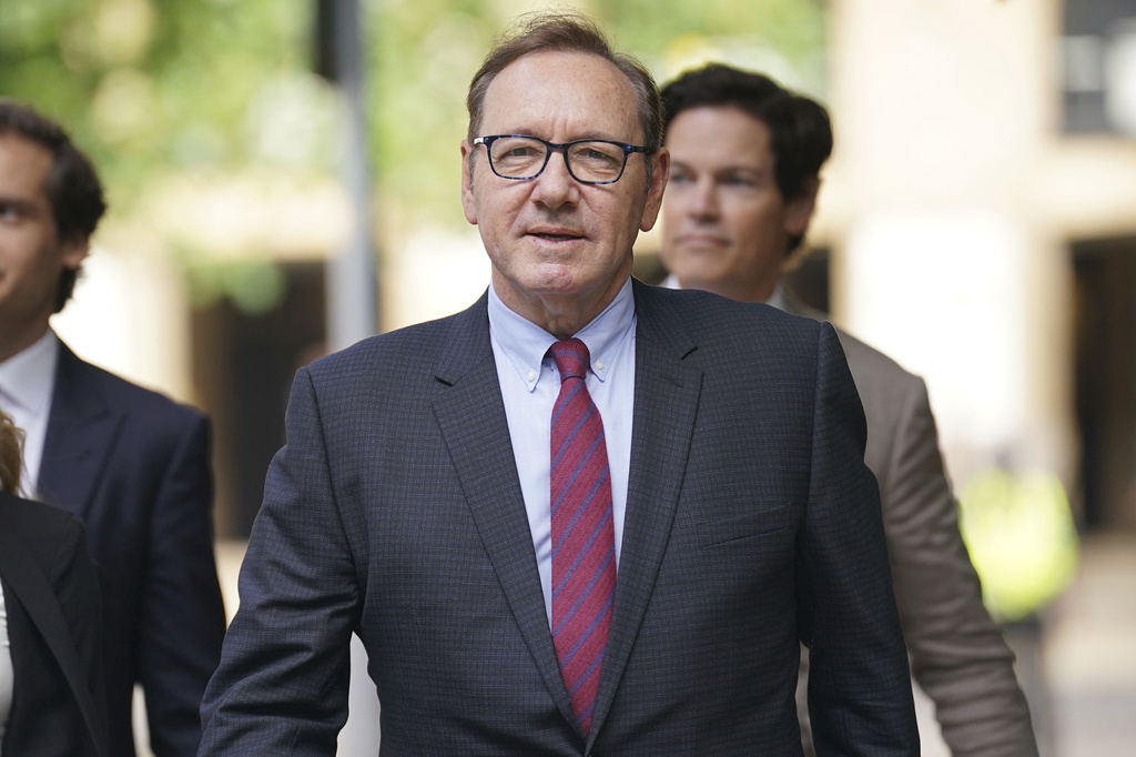 El actor Kevin Spacey llega a la Corte de la Corona en Southwark donde está acusado de abuso sexual | AP