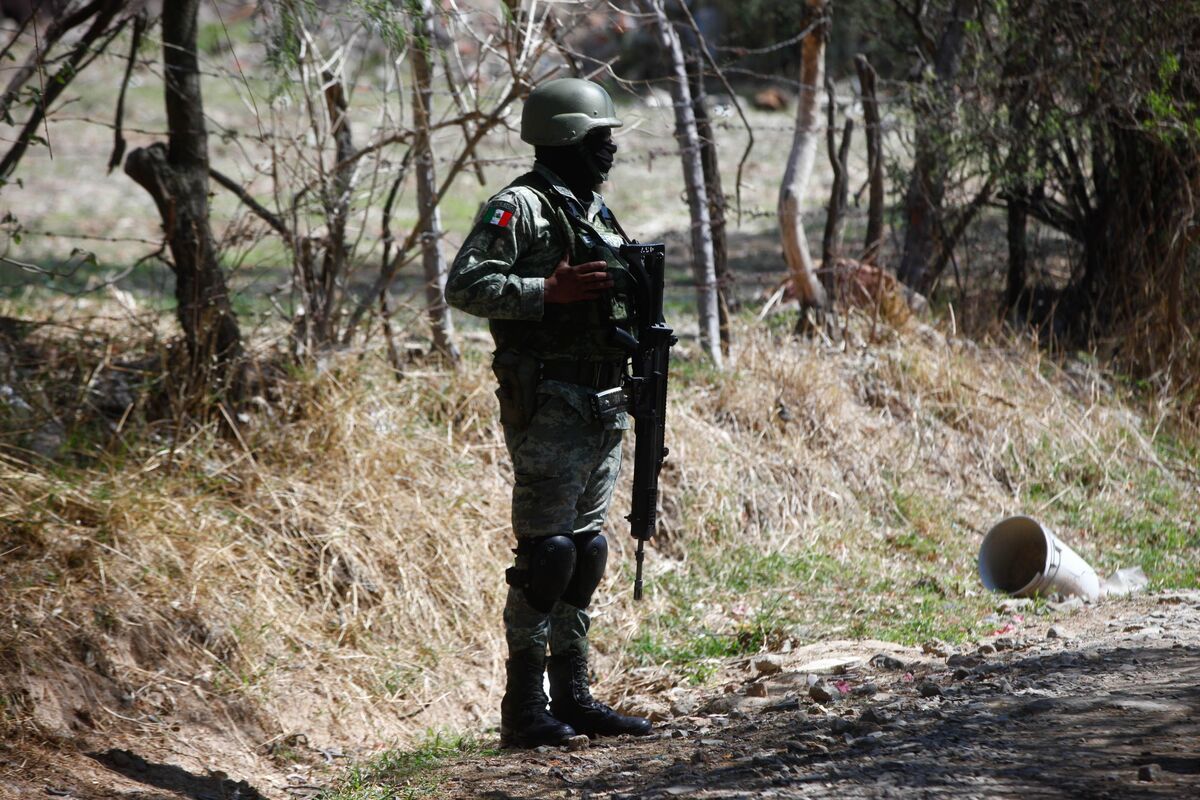 Al menos seis elementos perdieron la vida tras la explosión en Tlajomulco.  | Cuartoscuro