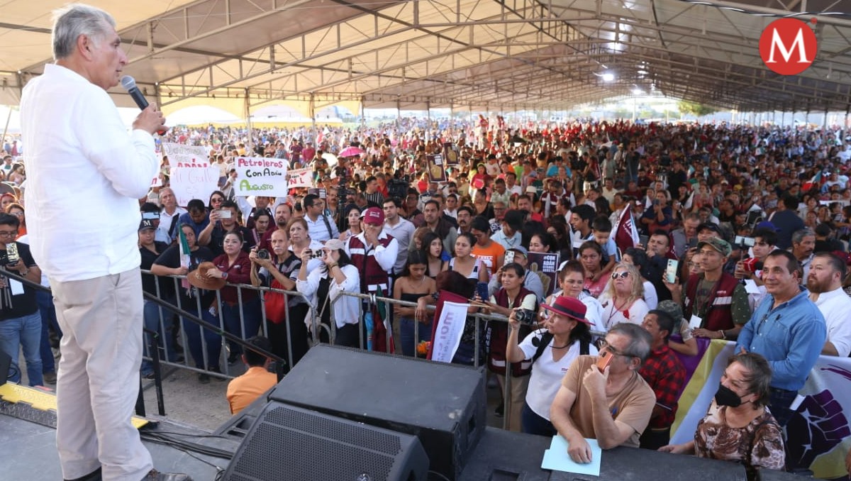 Adán Augusto estuvo alrededor de 40 minutos en el evento. Foto: Raúl Palacios