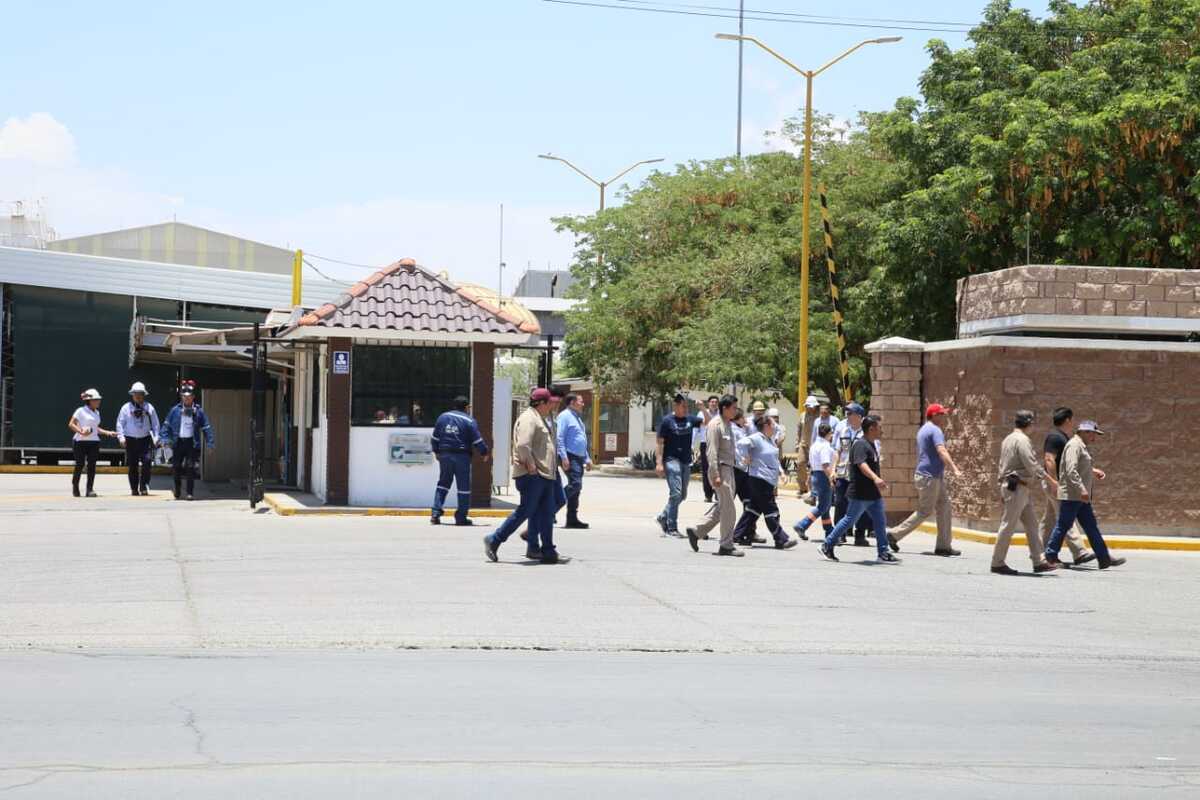En este caso fueron alrededor de 15 brigadistas que estarán pendientes de la evacuación y el control de la presunta fuga. | Martín Piña