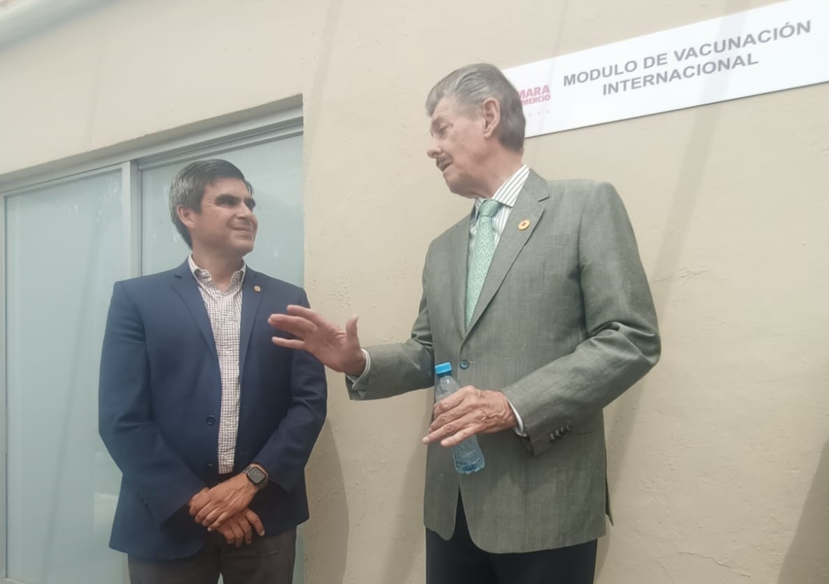 Inauguraron el módulo de vacunación internacional. (Josefina Ruíz)