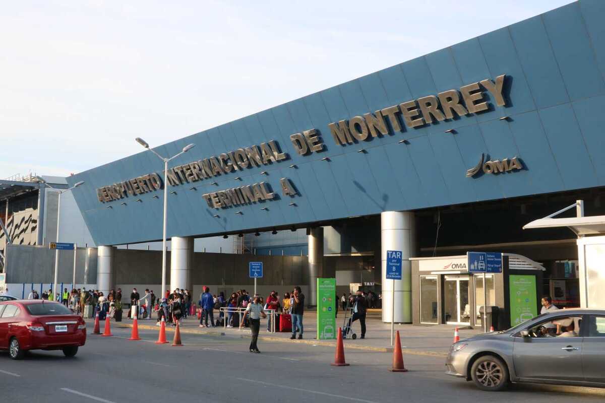 Aeropuerto Internacional de Monterrey. Leonel Rocha