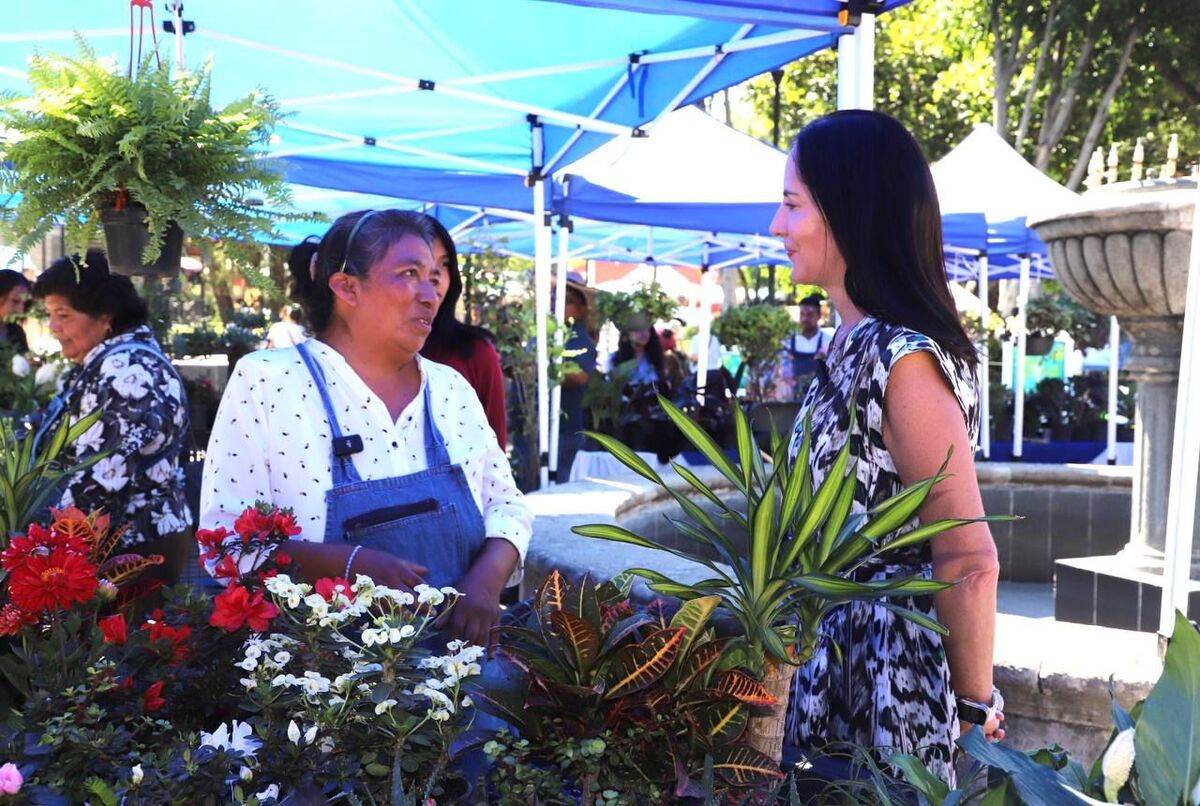 Lía Limón visita a floricultores previo a la Feria de las Flores | Especial