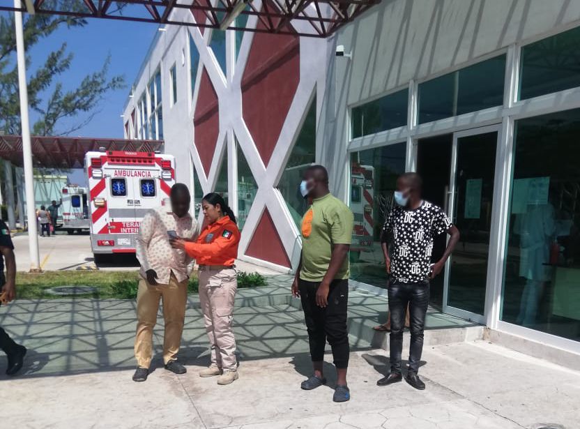 Migrantes heridos recibirán apoyo legal tras accidente en Oaxaca.