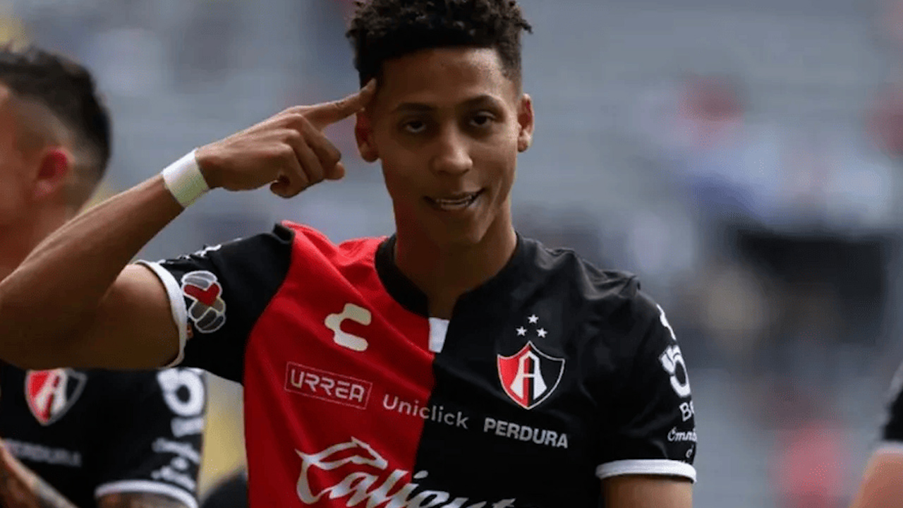 Siboldi confirma interés por Ozziel Herrera: "Se adapta a lo que buscamos"