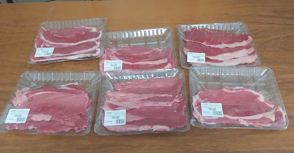 Detienen a Ivonne 'N' de 41 años por robar seis paquetes de carne . | Especial