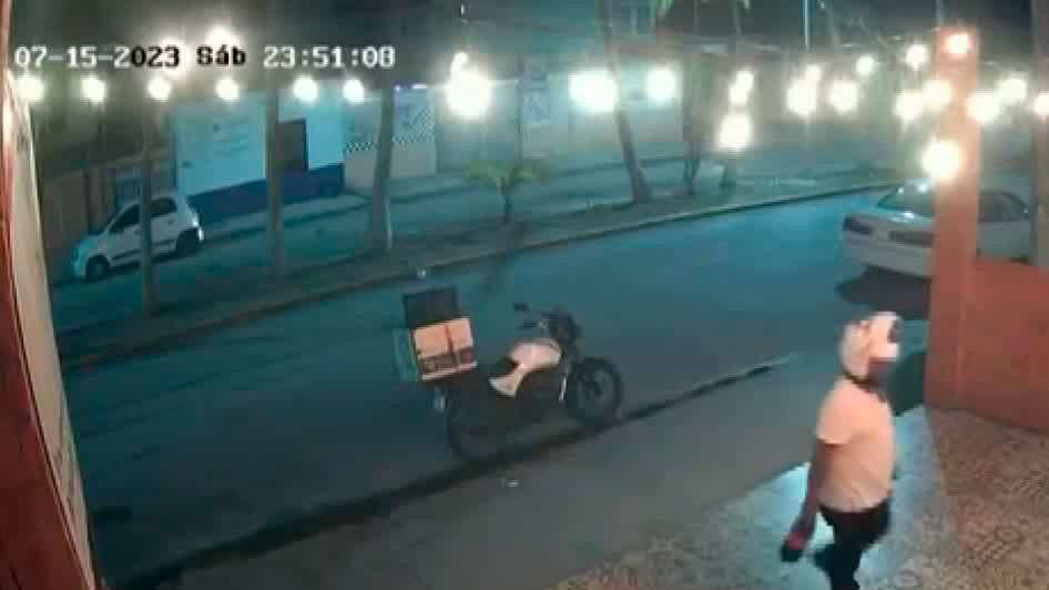 En Chetumal, motociclistas casi es arrollado por un conductor en estado de ebriedad