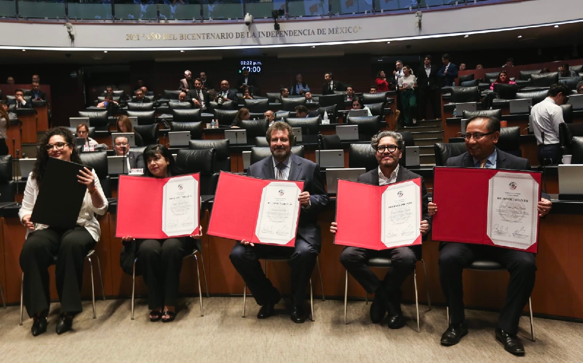 El reconocimiento fue recibido por Oscar Cedillo, director General Editorial Milenio. | Arecli López