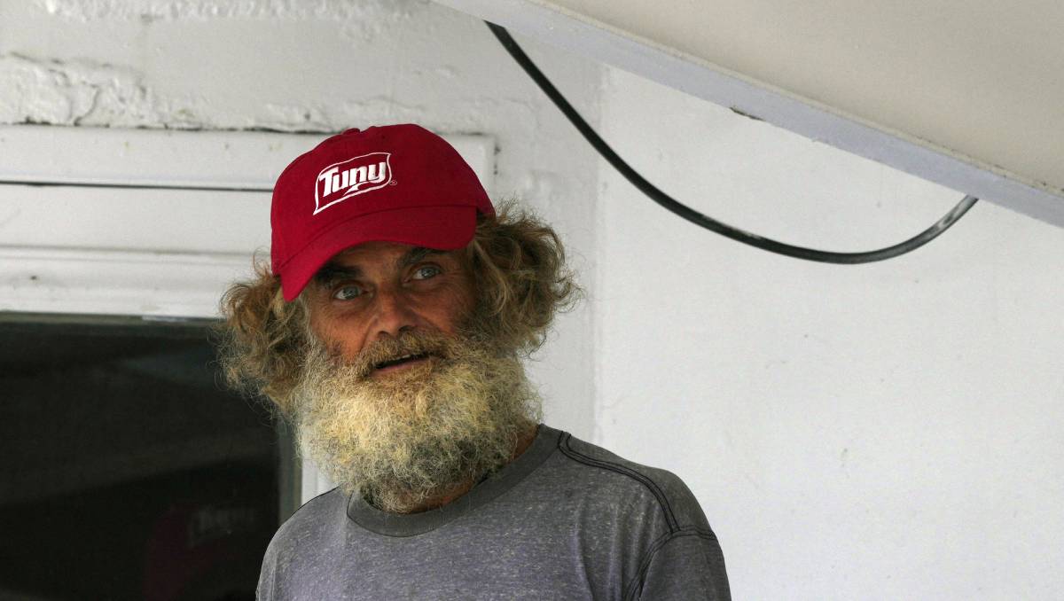 Tim Shadoock tras su llegada al puerto de Manzanillo. (AP).