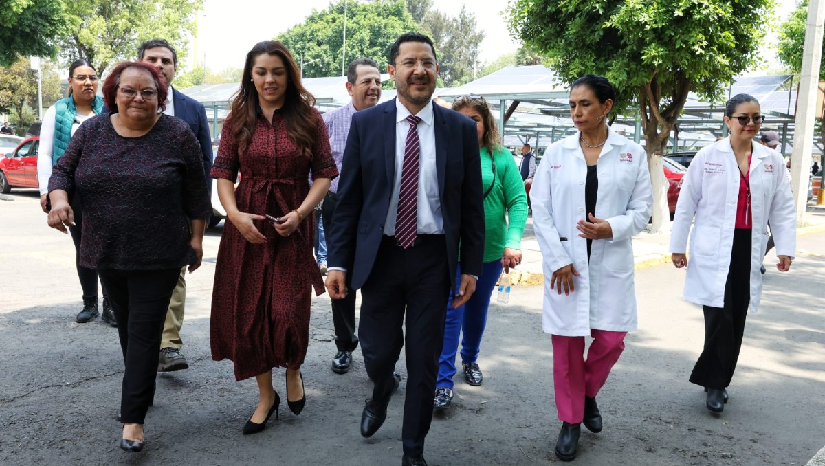 Evento de inauguración del Centro de Salud en la Central de Abasto Iztapalapa