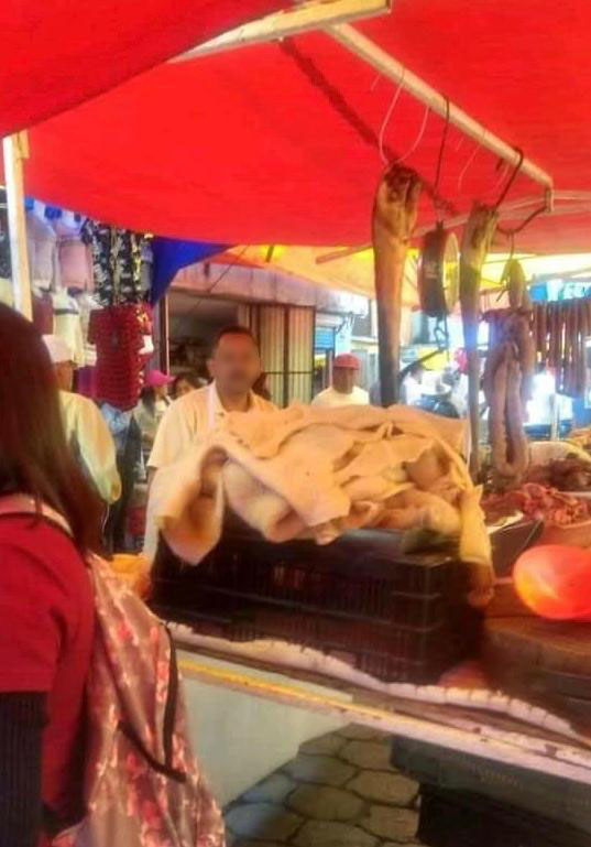 El hecho ocurrió en el tianguis de la comunidad ubicada al norte de la capital mexiquense. (Especial)