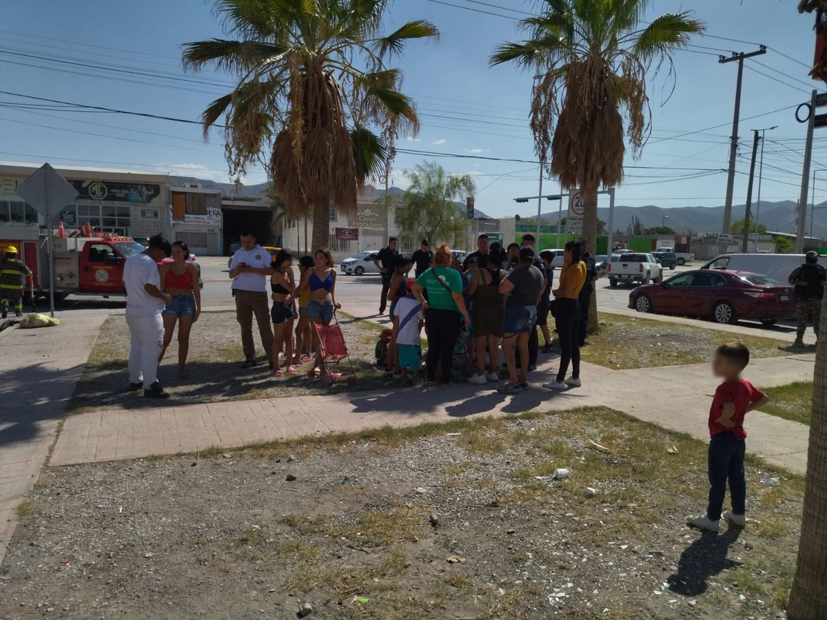 Vecinos de Mahattan se manifiestan en Torreón. | Especial