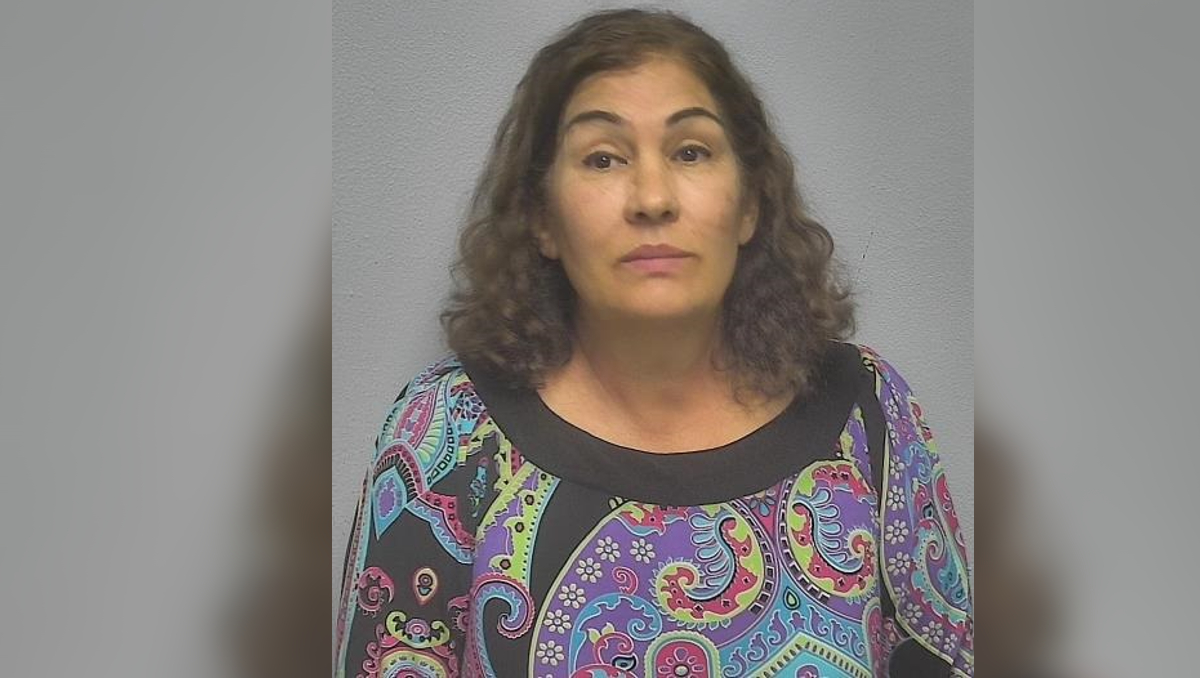 Yamila Laborde intentó robar un auto a un hombre que cargaba combustible. | Departamento de Policía de Paducah Kentucky