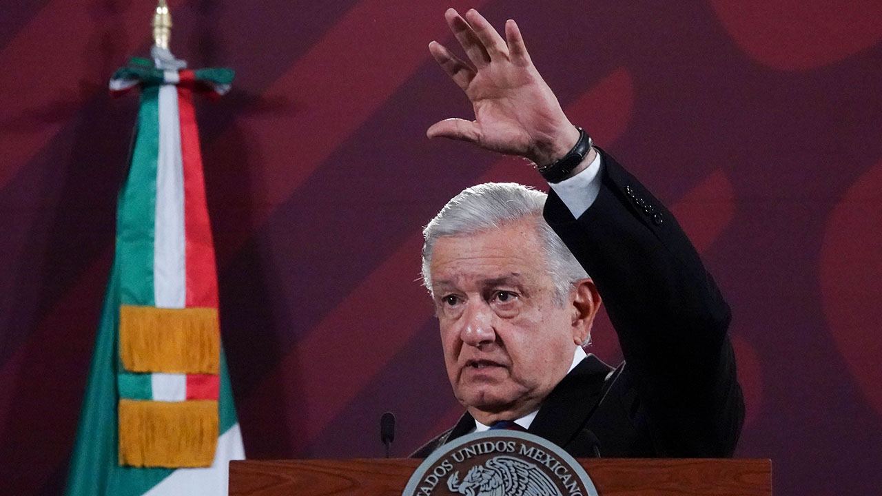 AMLO asegura BAJO costo en pasajes del Tren Interurbano México-Toluca, Trolebús y Metro
