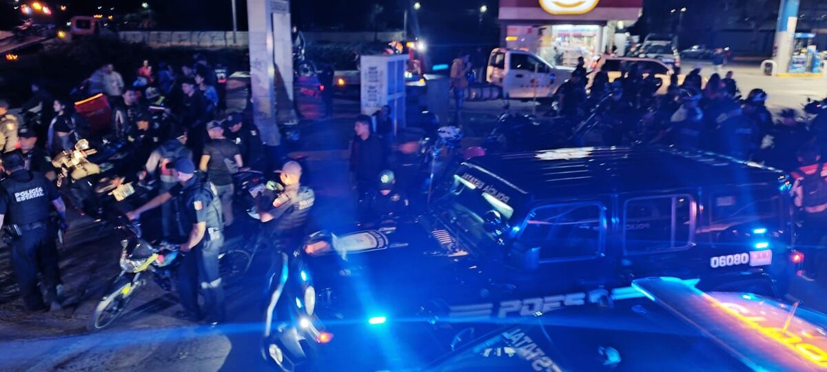 Carreras clandestinas en Querétaro: 53 vehículos asegurados.