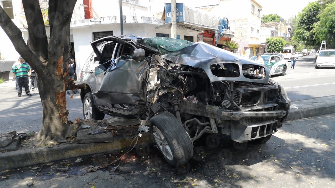 Choque en alcaldía Azcapotzalco deja tres personas lesionadas | Especial