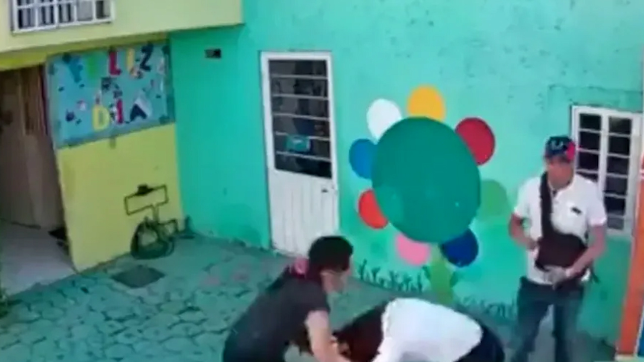 Dictan prisión preventiva a pareja que agredió a maestra de kínder en Cuautitlán