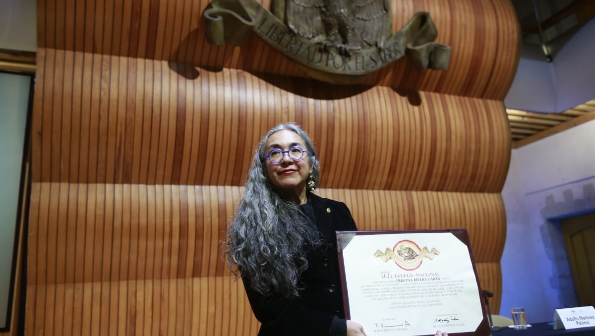La escritora al ingresar a El Colegio Nacional | Foto: Juan Carlos Bautista