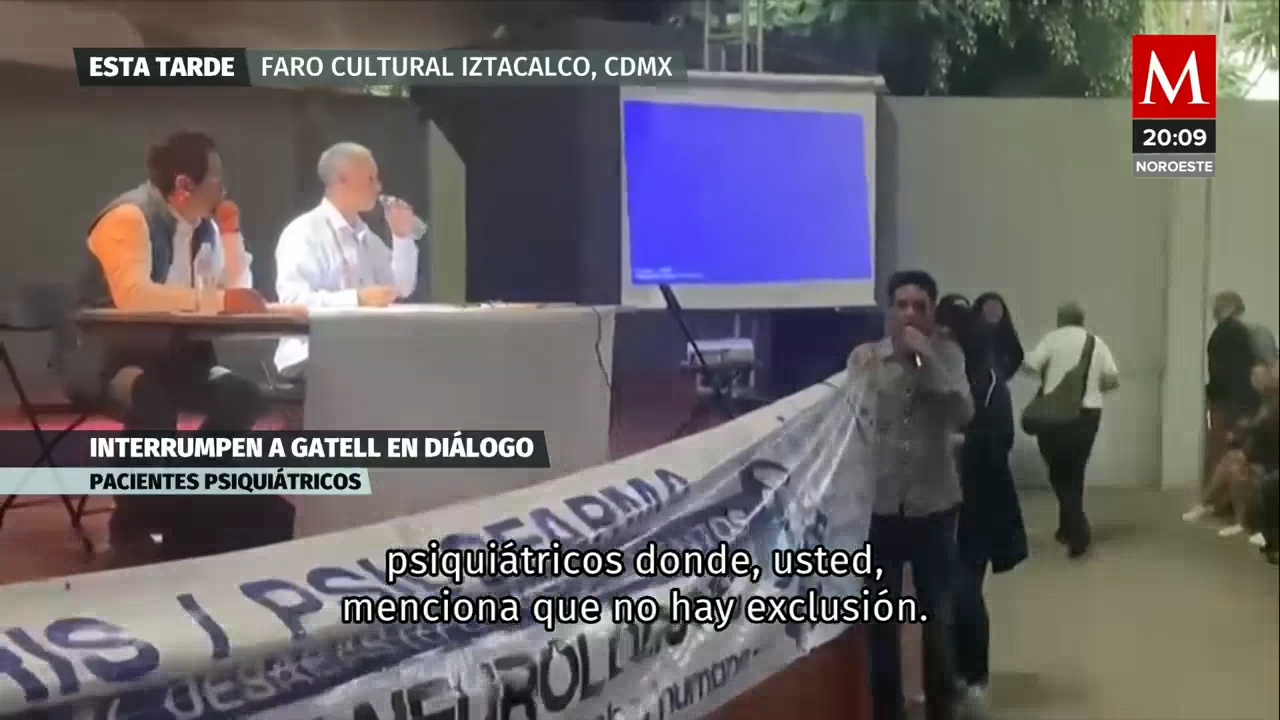 López Gatell es increpado por pacientes víctimas de desabasto de medicamentos