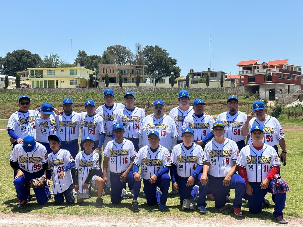 Los Avengers son un equipo de Beisbol de la liga de Omitlán conformado por apasionados del rey de los deportes  (Cortesía)